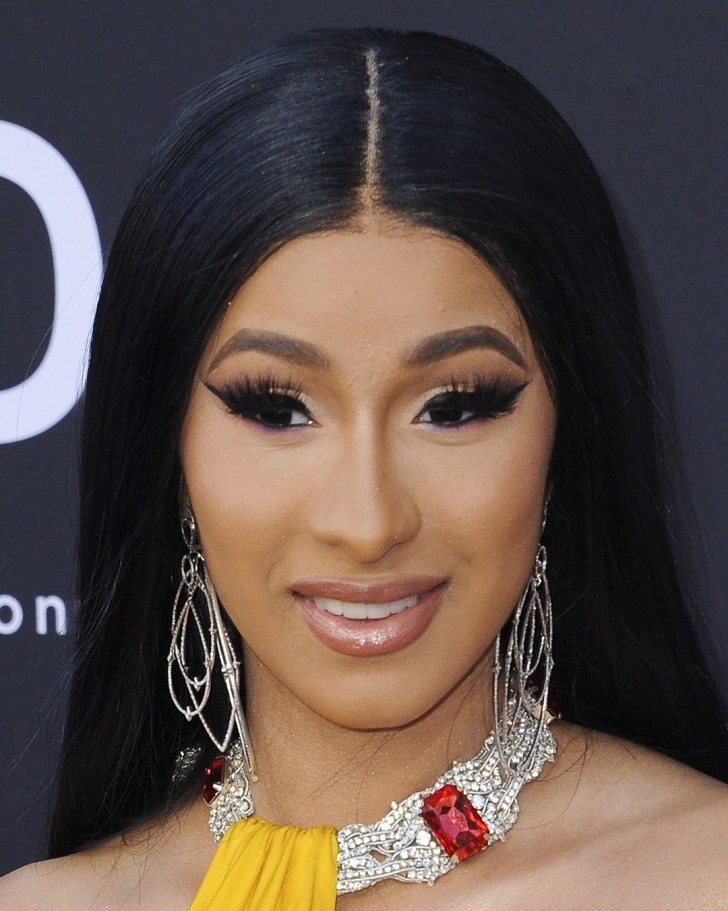 ترفندهای زیبایی عجیبی که سلبریتی های زن هالیوود به کار می برند