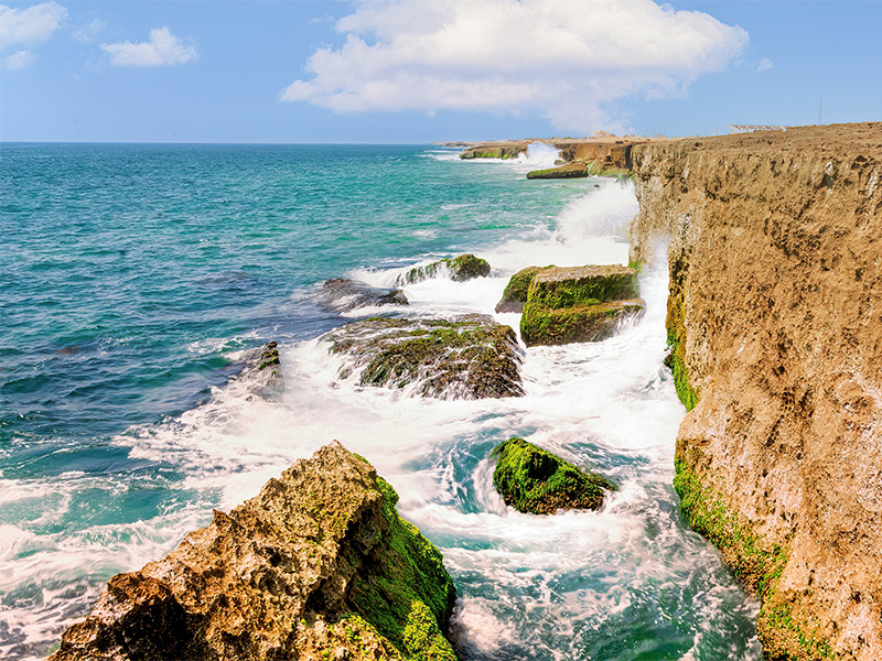 C:\Users\BERELYAN SYSTEM\Desktop\beaches-of-oman-sea-in-chabahar.jpg
