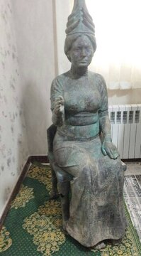 عنیقه