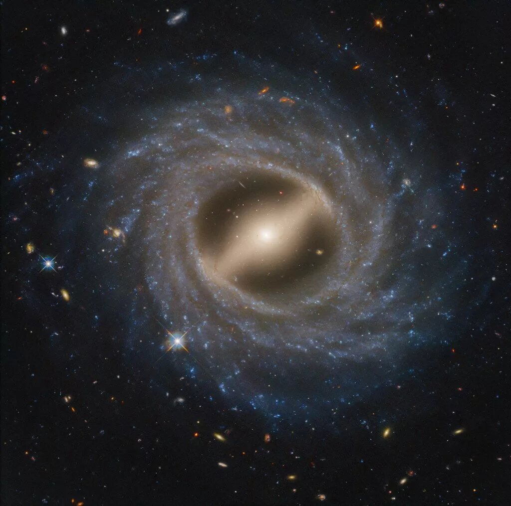 کهکشان مارپیچی میله‌ای NGC 5335 از نگاه هابل