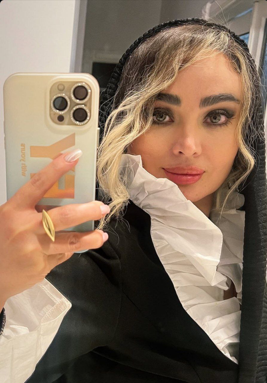 سلفی آینه ای سولماز آقمقانی