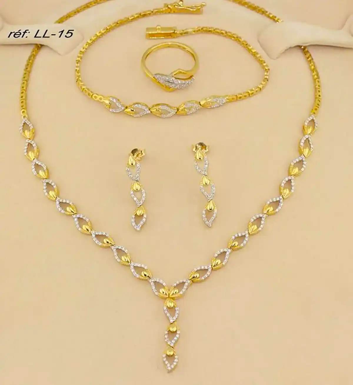 سرویس طلا ترند عروس