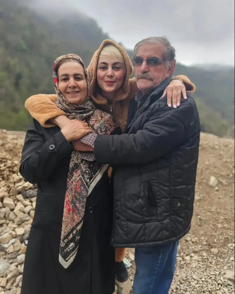 نیلوفر شهیدی