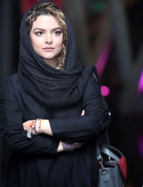 دنیا مدنی