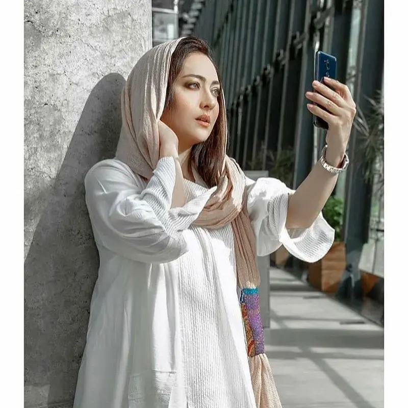 عکس‌های خصوصی و دیده نشده نیکی کریمی؛ خانم بازیگر جذاب  