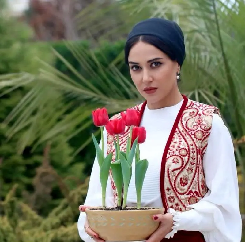 پریناز ایزدیار
