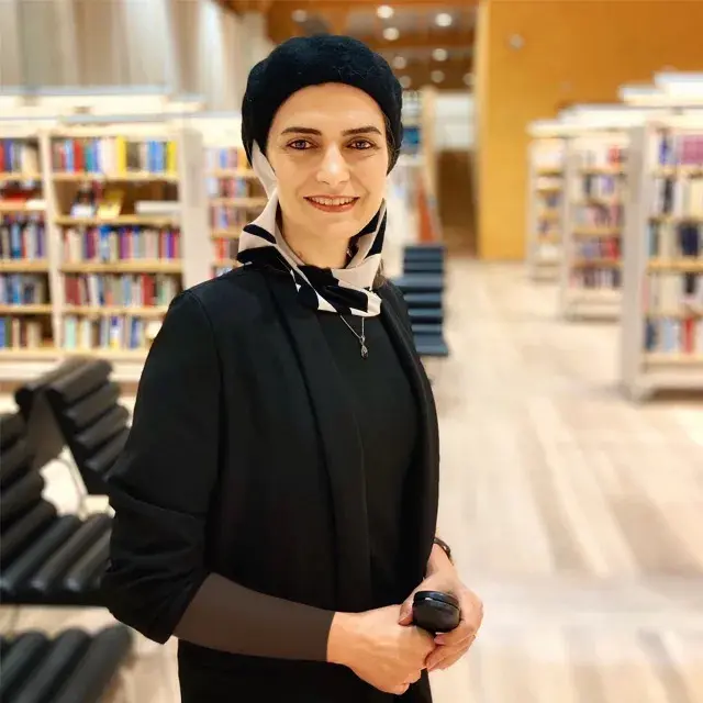 مهسا ملک مرزبان