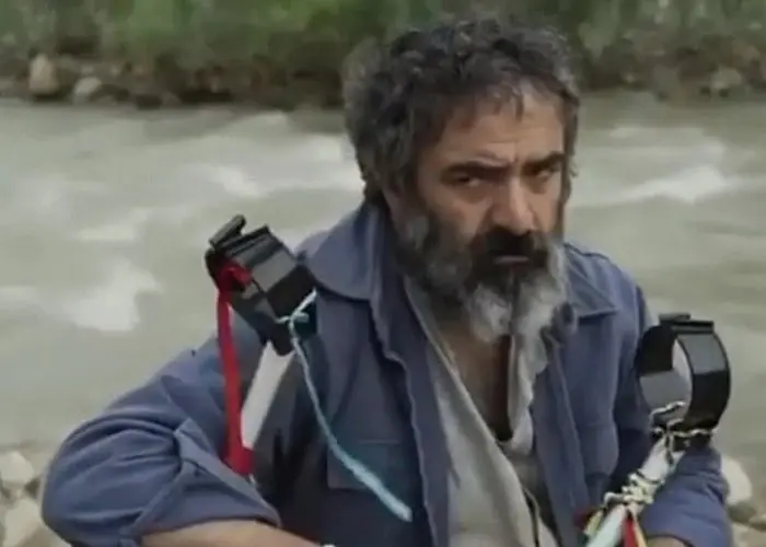 حسن-معجونی-در-فیلم-جاده-خاکی