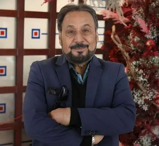 عموقناد