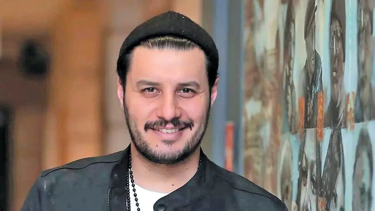 بازیگر باید...