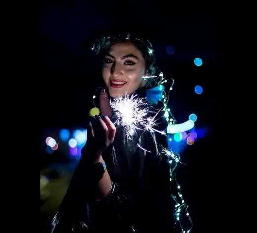 مریم مومن 